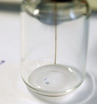 Miembro De Sipdo Ayuda En Método De Determinación De Antigüedad De Tintas 1 Data De Tinta